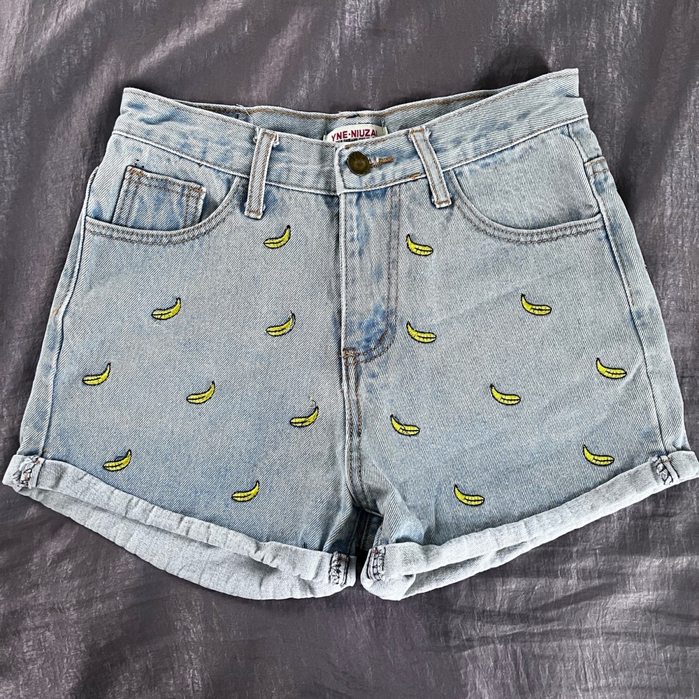 Yne-Niuzai shorts size M